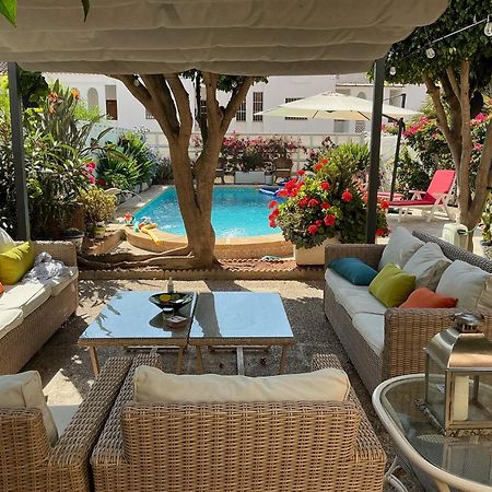 Large Villa Private Pool And Garden Near Beach 로쿠타스드마르 외부 사진
