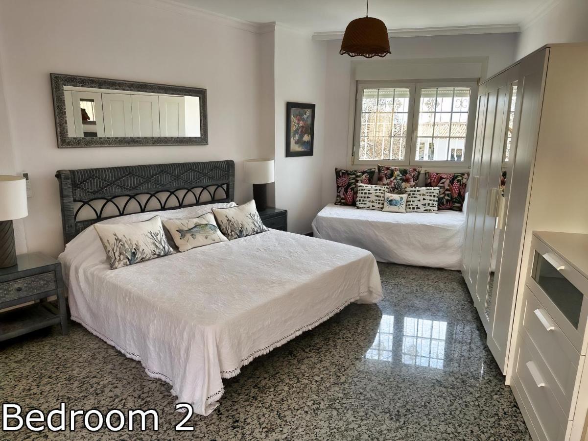 Large Villa Private Pool And Garden Near Beach 로쿠타스드마르 외부 사진