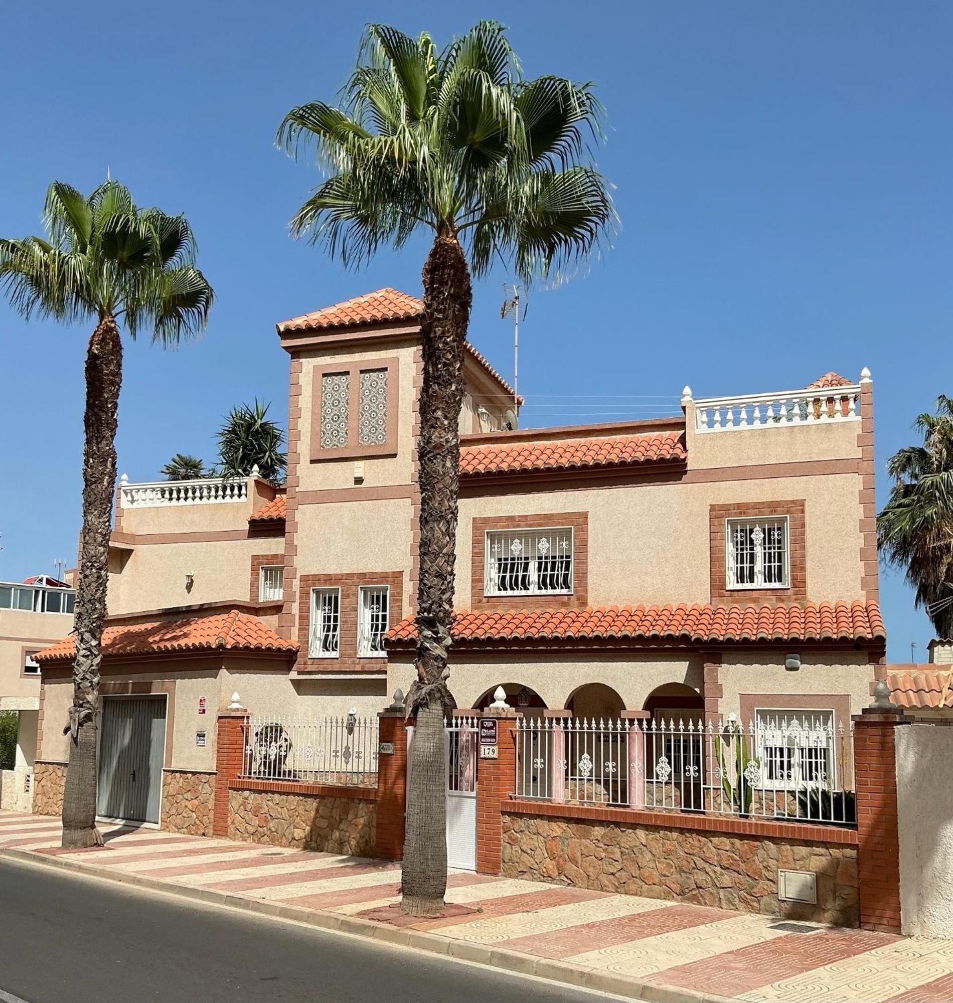 Large Villa Private Pool And Garden Near Beach 로쿠타스드마르 외부 사진