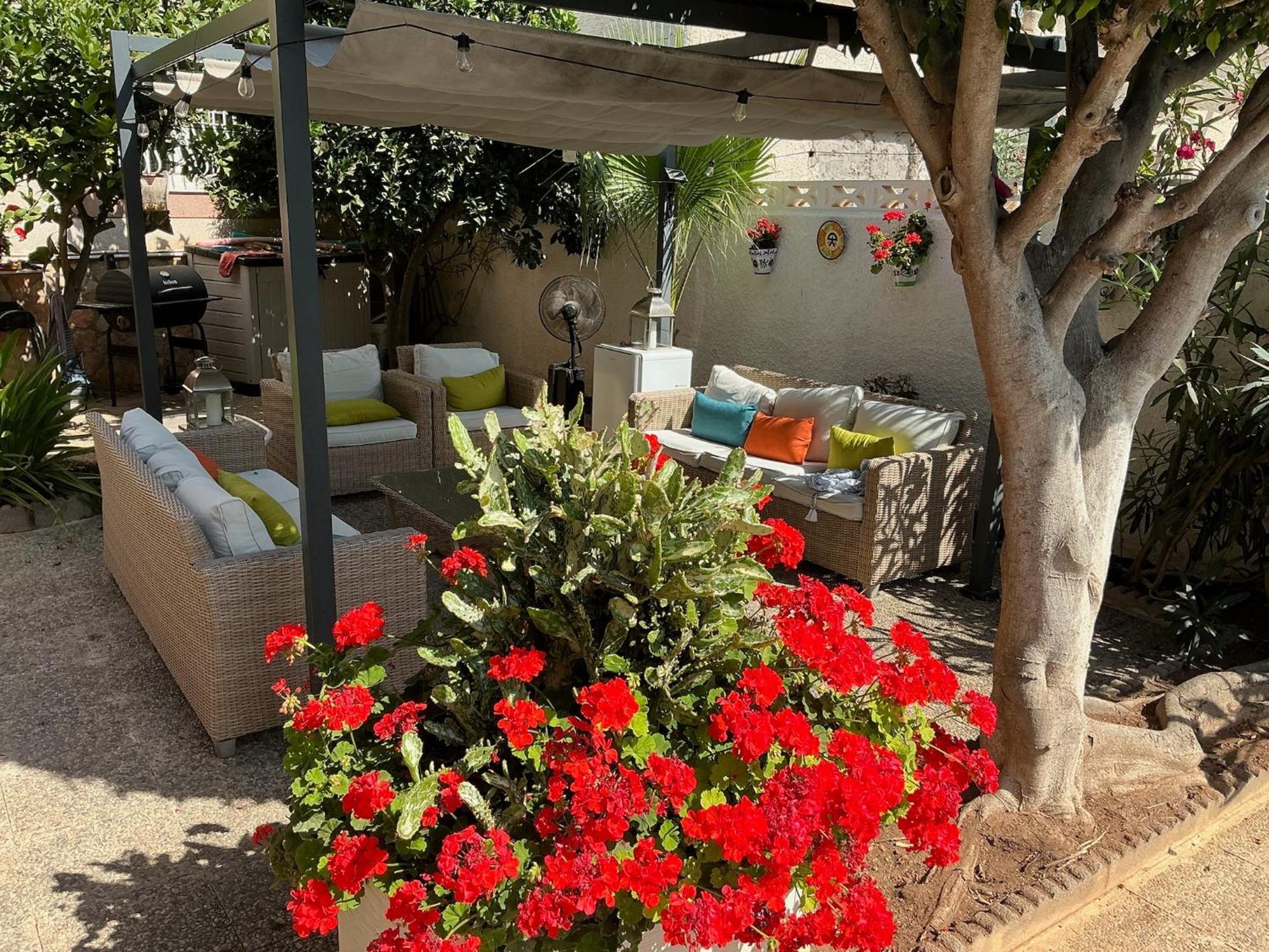 Large Villa Private Pool And Garden Near Beach 로쿠타스드마르 외부 사진