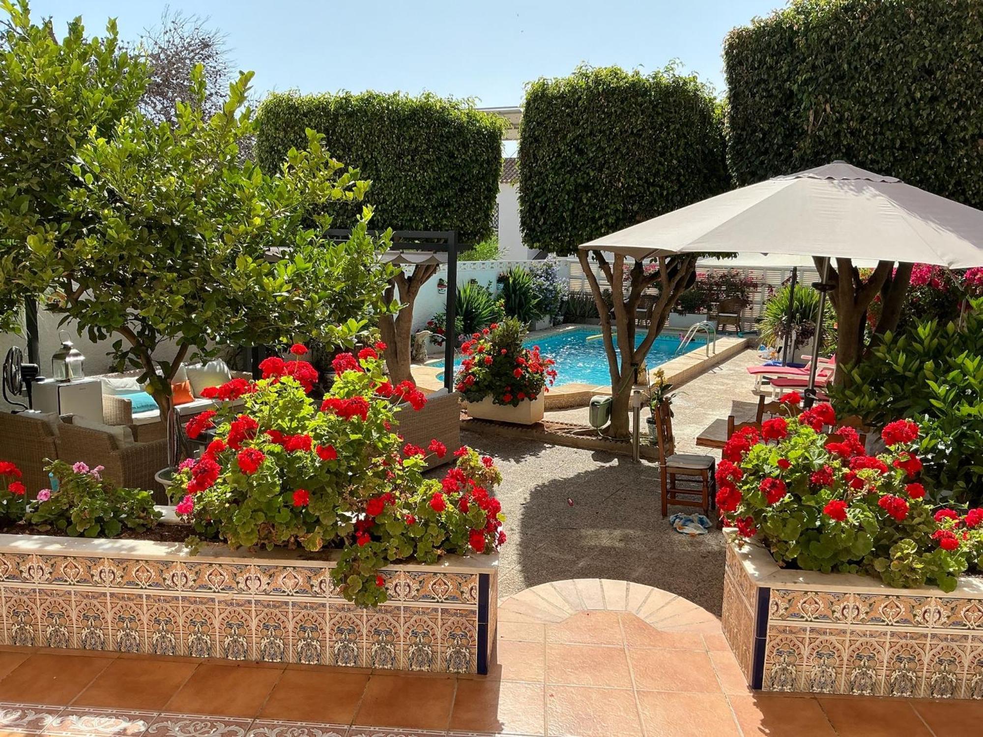 Large Villa Private Pool And Garden Near Beach 로쿠타스드마르 외부 사진
